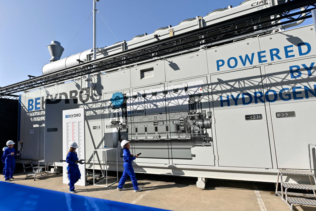 Hydrogen vital for decarbonisation of heavy industries – report